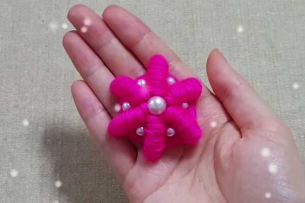 Finished Wool Flowers With Plastic Straws, a completed DIY project