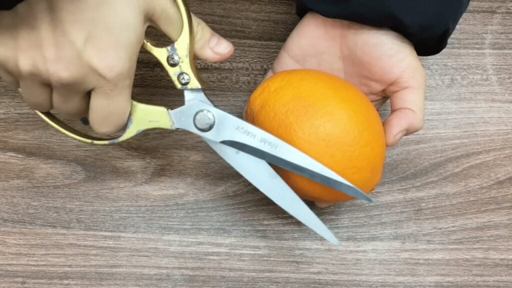 How to Peel Oranges Using Scissors