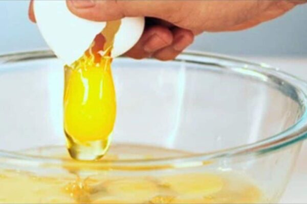 How to Perfectly Crack an Egg (With One Hand), homemade and freshly served