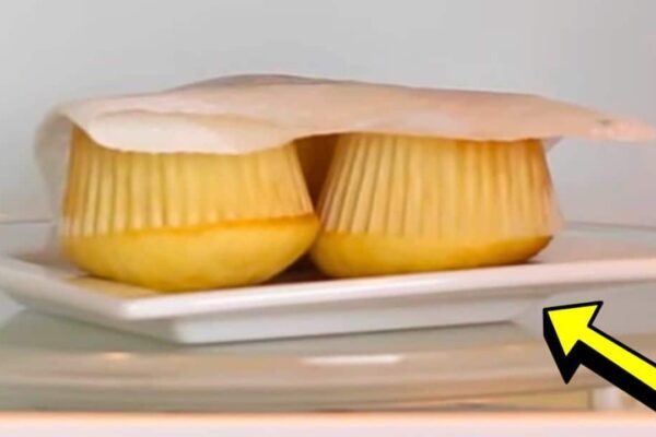 How to Prevent Cupcake Liners From Sticking, homemade and freshly served