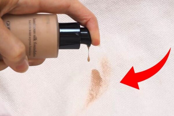 How to Remove Makeup Stains From Clothes