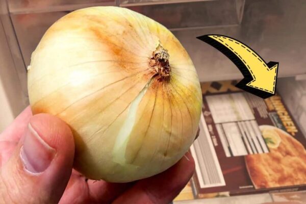 How To Stop Onions From Making Your Eyes Water