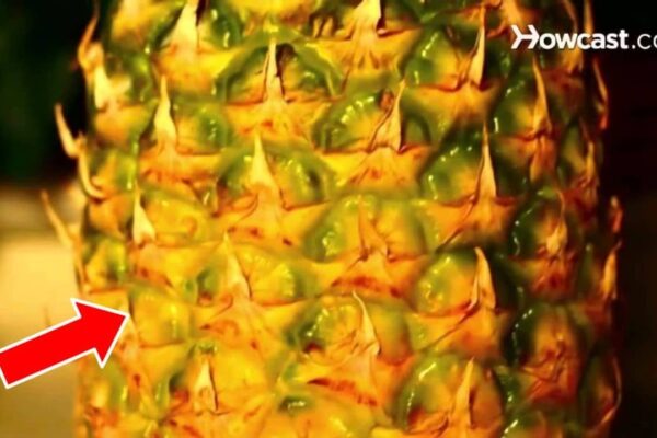 The Only Way to Tell If a Pineapple Is Ripe, homemade and freshly served