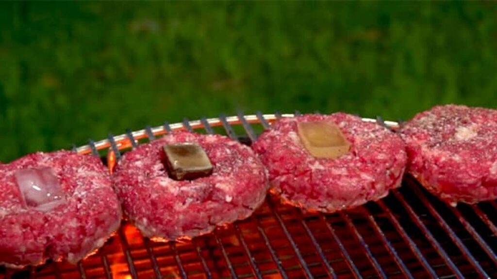 How to Use Ice Cubes to Make The Perfect Hamburger