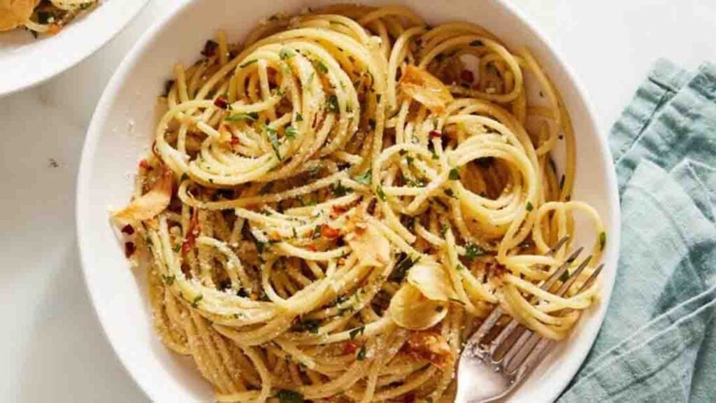 Ina Garten's 5-Star Spaghetti Aglio e Olio, homemade and freshly served