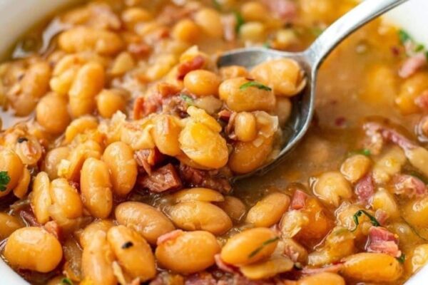 Instant Pot White Beans, homemade and freshly served