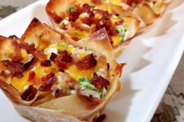 Jalapeno Popper Wonton Cups, homemade and freshly served