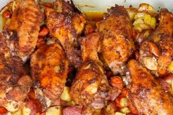 Juicy Baked Turkey Wings, homemade and freshly served