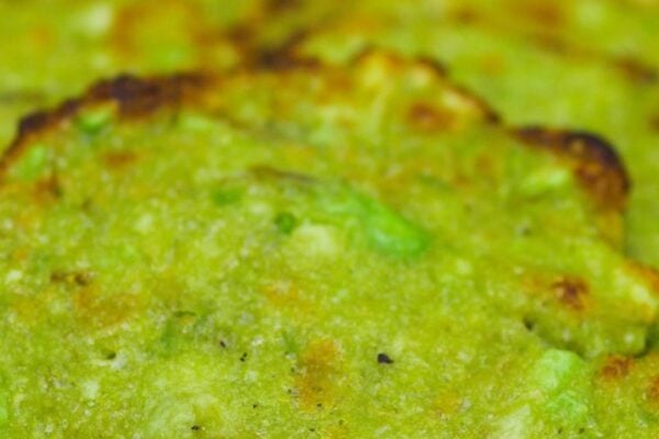 Crispy Baked Avocado Chips (Easy Keto Snack), homemade and freshly served