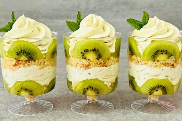 Kiwi Dessert Cups, homemade and freshly served
