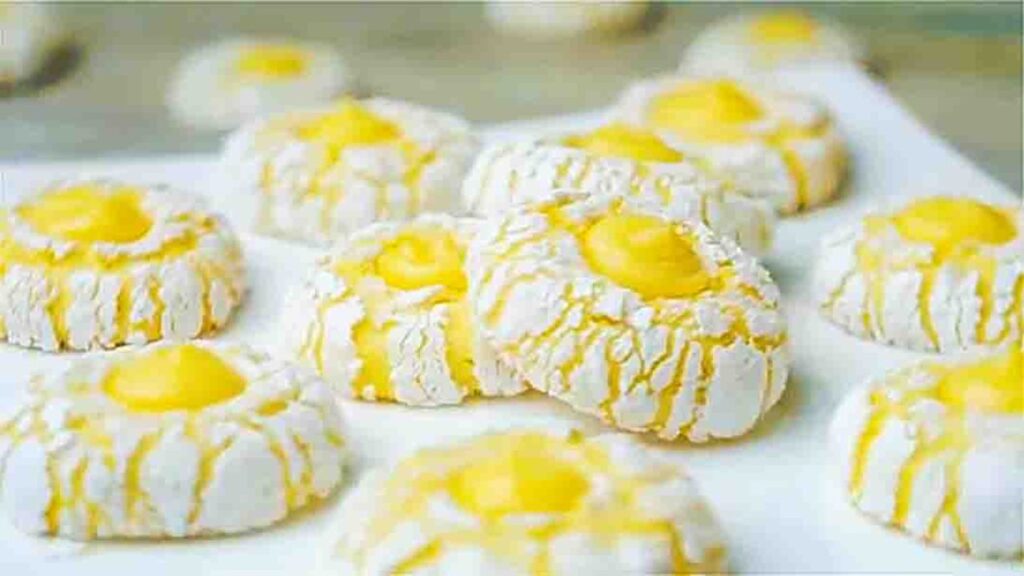 Lemon Curd Cookies, homemade and freshly served