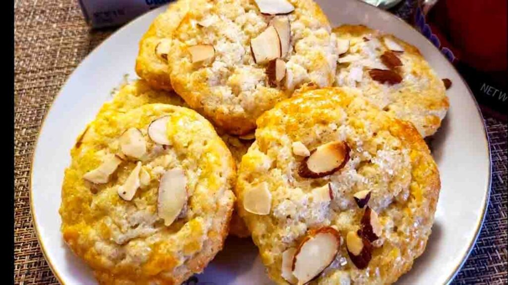 Lemon Oatmeal Cookies, homemade and freshly served