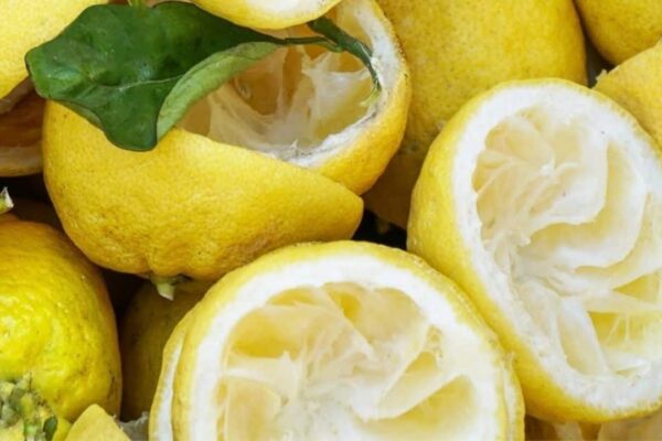 10 Lemon Peel Cleaning Hacks, homemade and freshly served