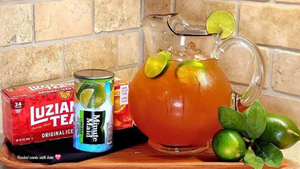 Refreshing Limeade Iced Tea, homemade and freshly served