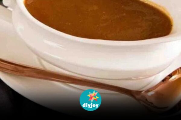 Make-Ahead Christmas Gravy, homemade and freshly served