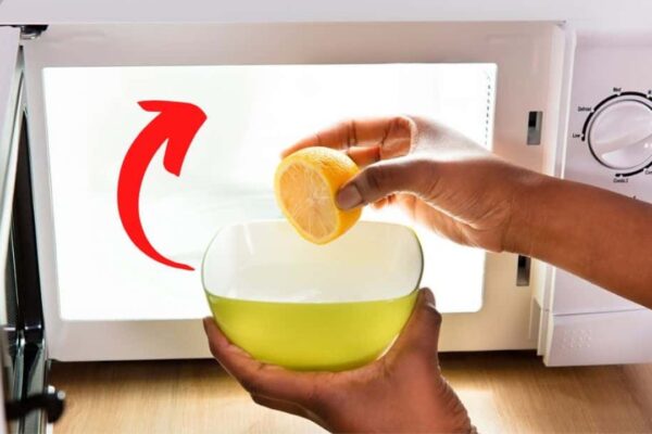 Microwave Cleaning & Deodorizing Hack Using Lemon & Vinegar, homemade and freshly served