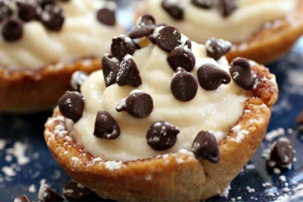 Mini Cannoli Cups, homemade and freshly served