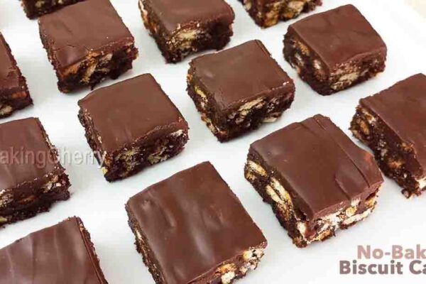 No-Bake Biscuit Cake Bites, homemade and freshly served