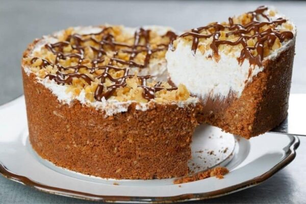No Bake Biscuit Cheese Cake, homemade and freshly served