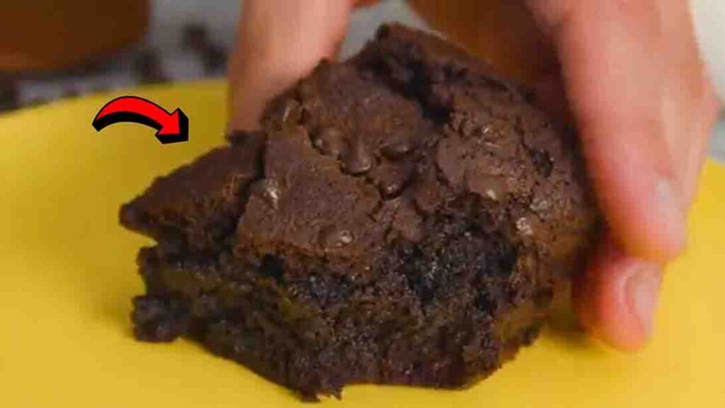 No-Bake Brownies, homemade and freshly served