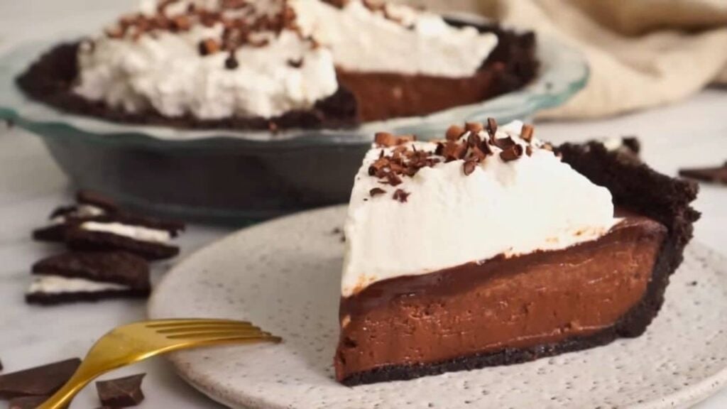No-Bake Chocolate Mud Pie, homemade and freshly served
