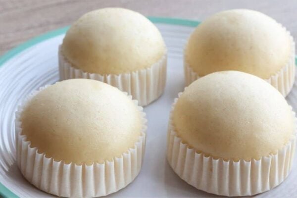No-Bake Fluffy and Moist Milk Cupcake, homemade and freshly served