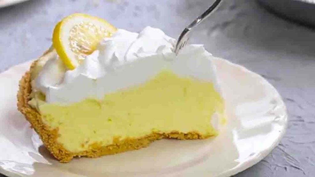 No-Bake Lemon Pudding Pie, homemade and freshly served