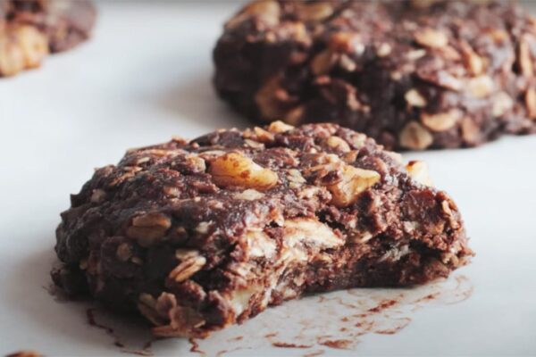 Super Quick No Bake Oatmeal Cookies, homemade and freshly served