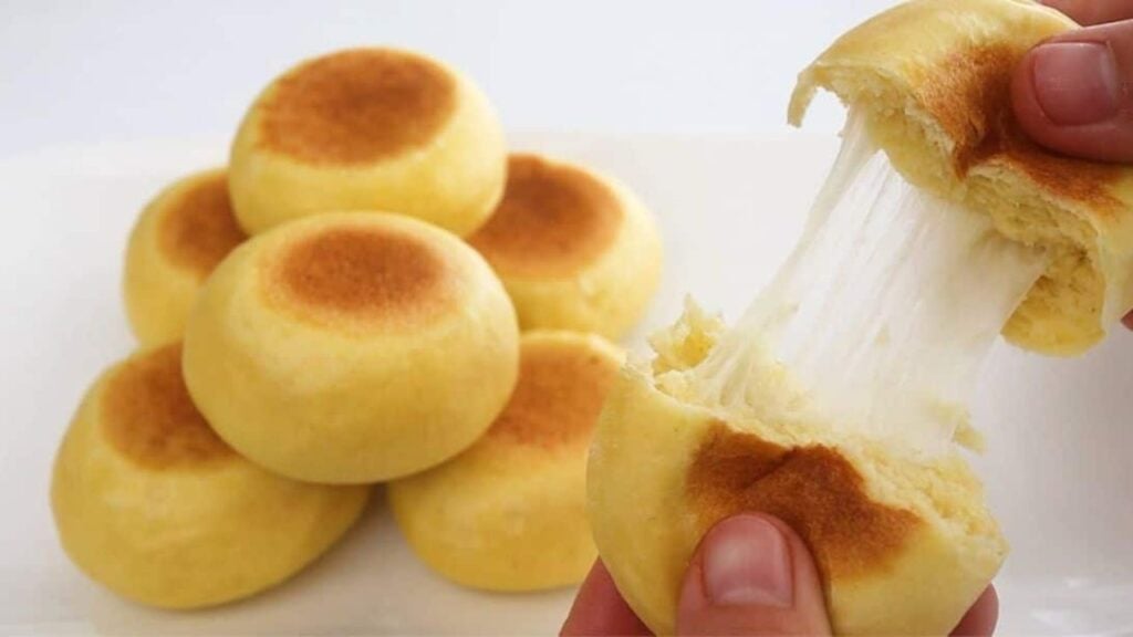 No-Bake Soft and Fluffy Cheese Bread, homemade and freshly served