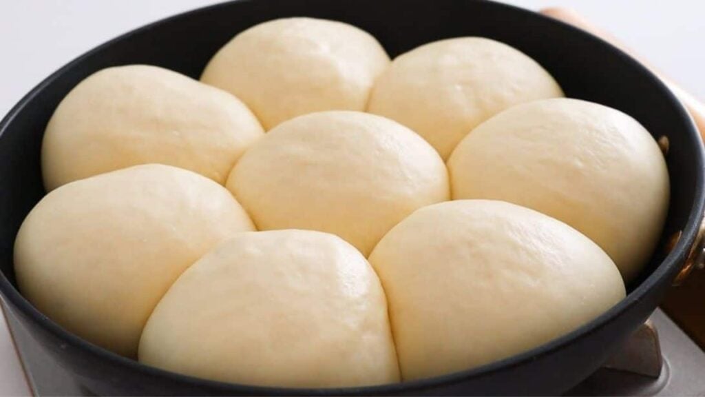 No-Bake Soft and Fluffy Milk Butter Bread, homemade and freshly served