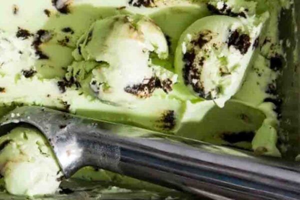 No-Churn Ice Cream, homemade and freshly served