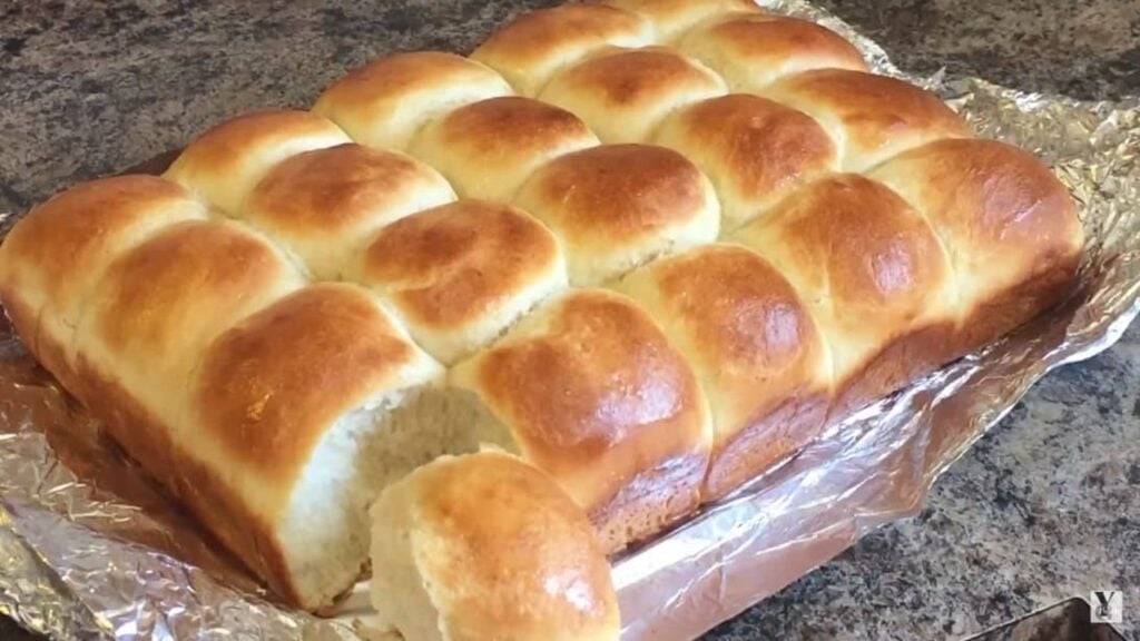 No-Knead Yeast Dinner Rolls, homemade and freshly served