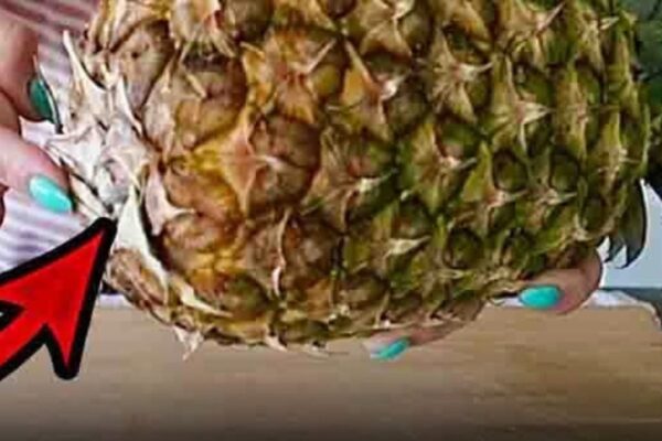 No-Knife Pineapple Fruit Pull-Apart Hack, homemade and freshly served