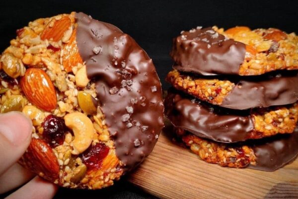 No Sugar Energy Snack, homemade and freshly served