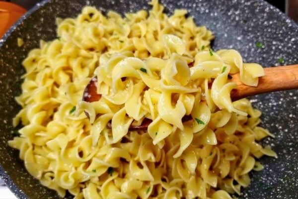 Old-Fashioned Butter Noodles, homemade and freshly served