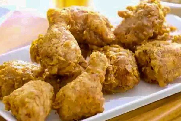 Crispy Old-Fashioned Fried Chicken, homemade and freshly served