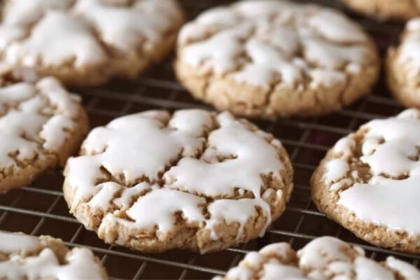 Old-Fashioned Oatmeal Cookies, homemade and freshly served