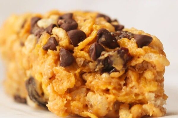 On-The-Go Cereal Bars, homemade and freshly served