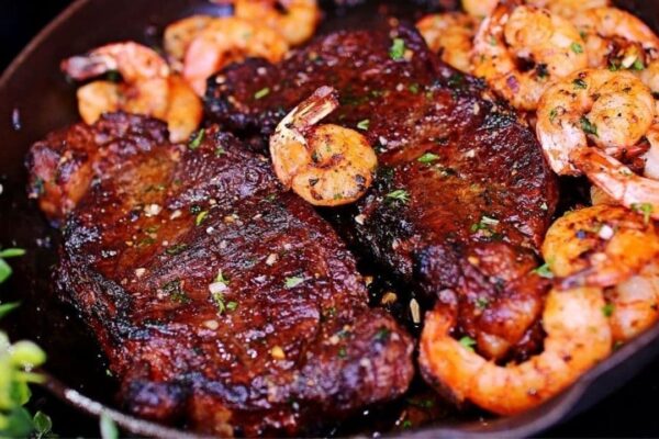 One-Pan Garlic Butter Steak & Shrimp, homemade and freshly served