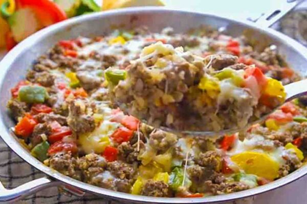 One-Pan Stuffed Pepper Skillet, homemade and freshly served