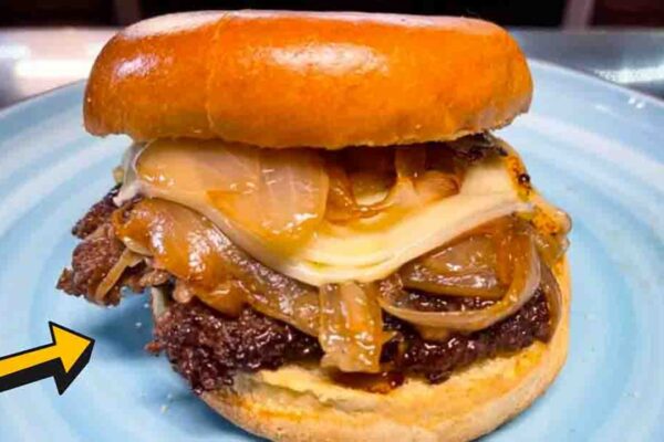 Onion Soup Burger, homemade and freshly served