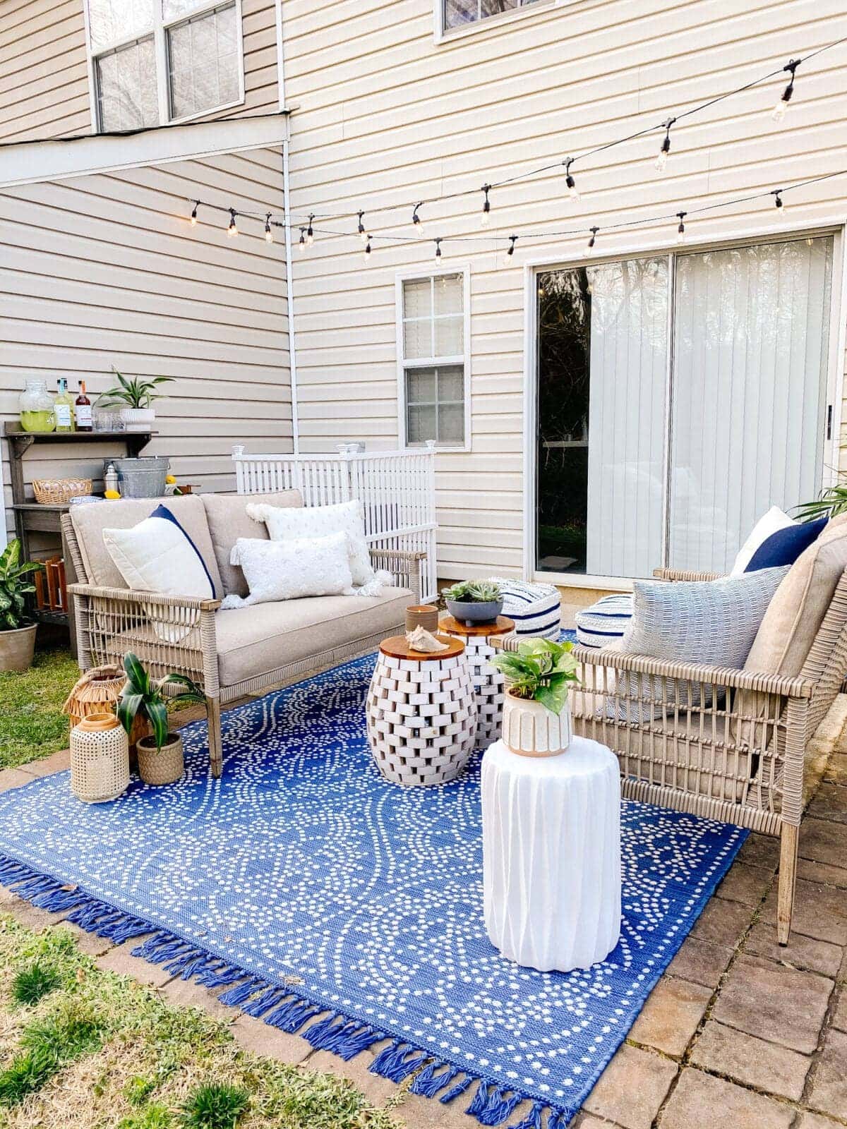 Budget Patio Makeover - DIY Backyard Ideas for Summer