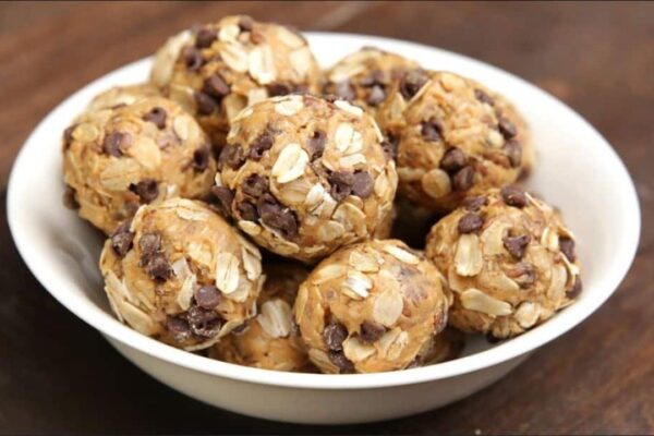 Peanut Butter Protein Bites, homemade and freshly served