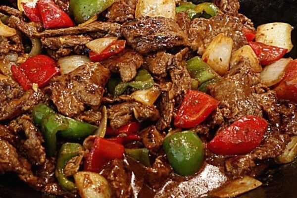 Super Easy Pepper Steak, homemade and freshly served