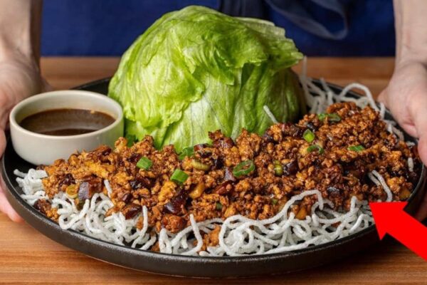 P.F. Chang’s Chicken Lettuce Wraps Copycat, homemade and freshly served