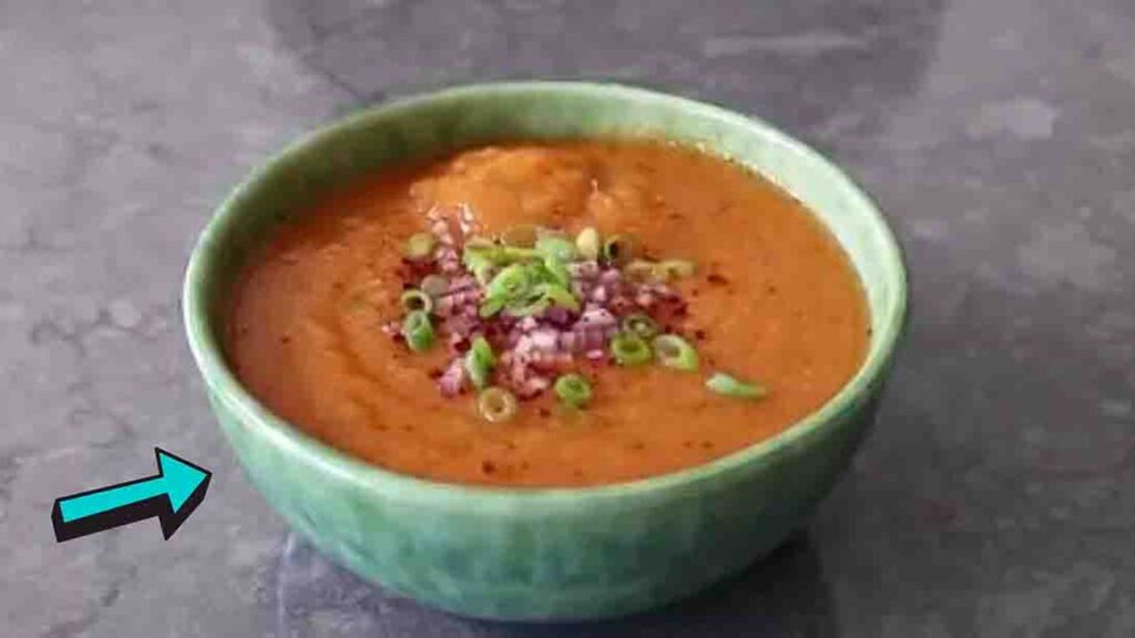 Pineapple Sriracha Salsa, homemade and freshly served