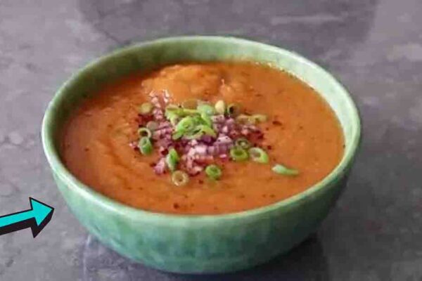 Pineapple Sriracha Salsa, homemade and freshly served