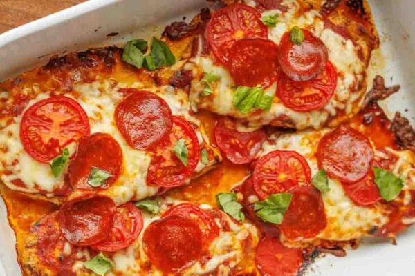 Pizza Chicken, homemade and freshly served