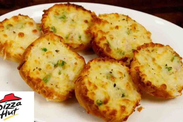 Pizza Hut Copycat Supreme Garlic Bread, homemade and freshly served
