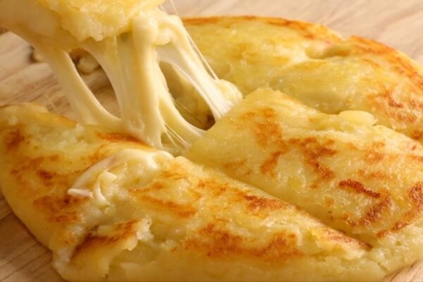 Easy and Delicious Potato Pizza, homemade and freshly served